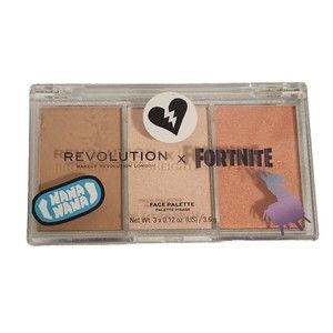 FORTNIGHT FACE PALETTE MAKEUP REVOLUTION LIGHT BRONZER PEACH BLUSH HIGHLIGHT